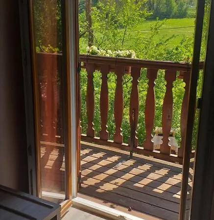 Au Petit Bonheur Bed & Breakfast *